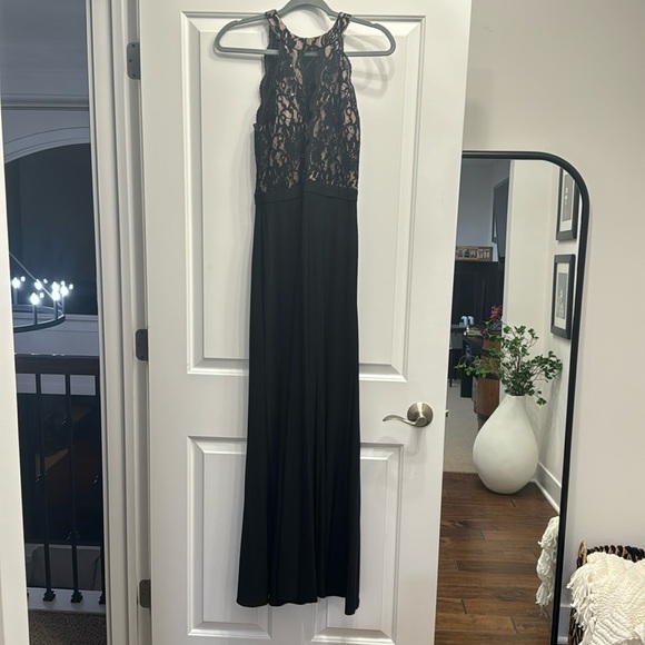 Stunning ballgown - Picture 1 of 4